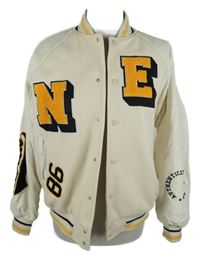 Pánský smetanový zateplený oversized bomber s nášivkami Bershka 